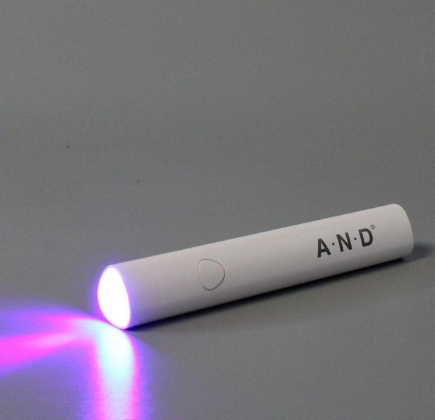 UV/LED-ліхтарик для манікюру на підставці AND K3, 5 Вт, Білий AND-K-3W фото