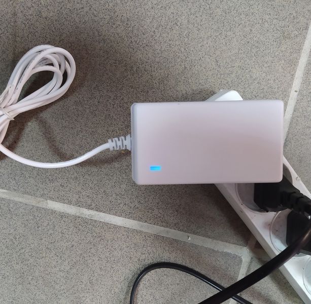 Блок живлення (мережевий адаптер) для безтіньової лампи Shadowless Lamp 9501, AC 220V/DC 18V AD-9501 фото