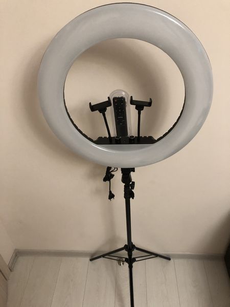 Профессиональная кольцевая LED лампа RL-21 54 cм, 60 Вт, с штативом-треногой RL-21-P фото